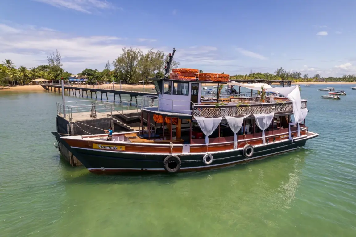 Lancha em Camamu, Bahia